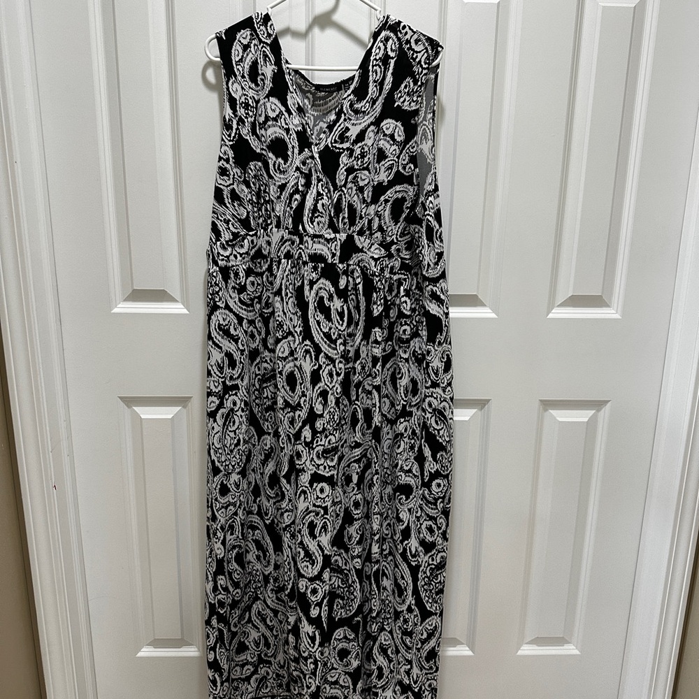 Elementz Black & White Maxi Dress